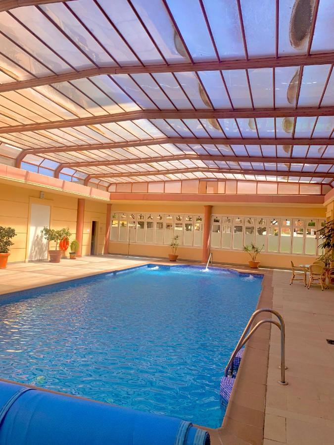 Atico Deluxe Entre Centro Y Playa Salinas Con Terraza, Wifi, Piscina Climatizada, Gym, Sauna Y Garaje -smart Tv *