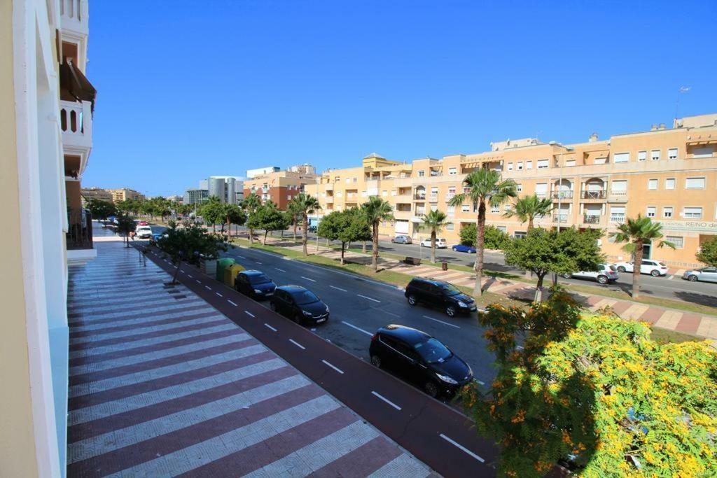 Apartment Atico Deluxe Entre Centro Y Playa Salinas Con Terraza, Wifi, Piscina Climatizada, Gym, Sauna Y Garaje -smart Tv *