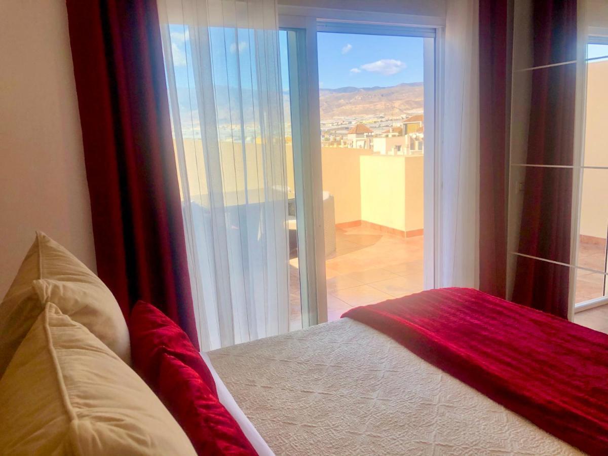 Apartment Atico Deluxe Entre Centro Y Playa Salinas Con Terraza, Wifi, Piscina Climatizada, Gym, Sauna Y Garaje -smart Tv *